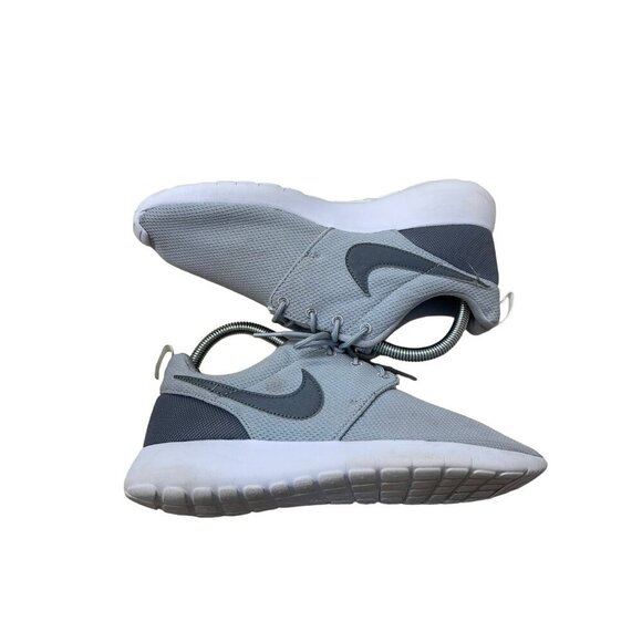 Nike Kid's Roshe One Running Shoe Youth Size 7 Gray White - Picture 2 of 7